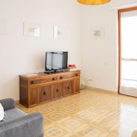 093 - Casa Panorama, Vista Mare E Vista Portofino, 500 Metri Centro Di Chiavari, Posto Auto Gratis Incluso Exterior foto