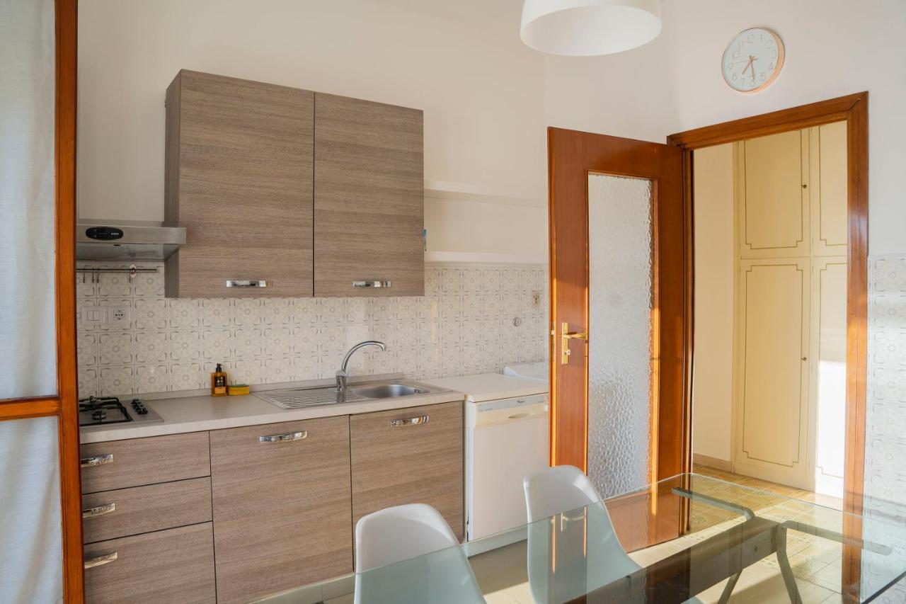 093 - Casa Panorama, Vista Mare E Vista Portofino, 500 Metri Centro Di Chiavari, Posto Auto Gratis Incluso Exterior foto