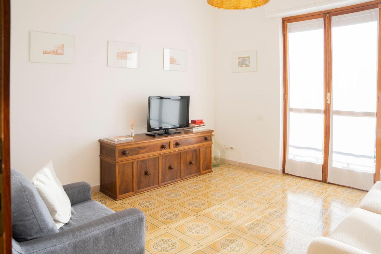 093 - Casa Panorama, Vista Mare E Vista Portofino, 500 Metri Centro Di Chiavari, Posto Auto Gratis Incluso Exterior foto