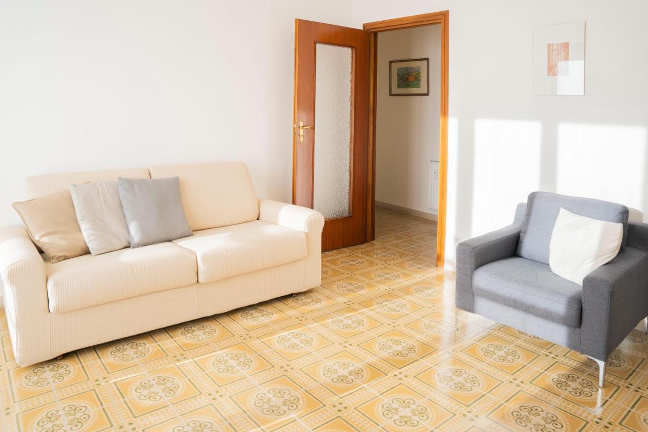 093 - Casa Panorama, Vista Mare E Vista Portofino, 500 Metri Centro Di Chiavari, Posto Auto Gratis Incluso Exterior foto